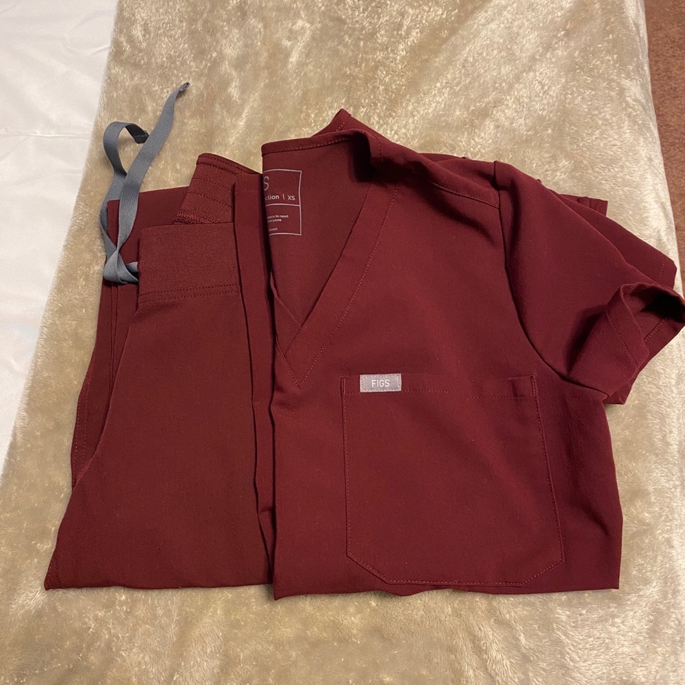 FIGS Burgundy Set